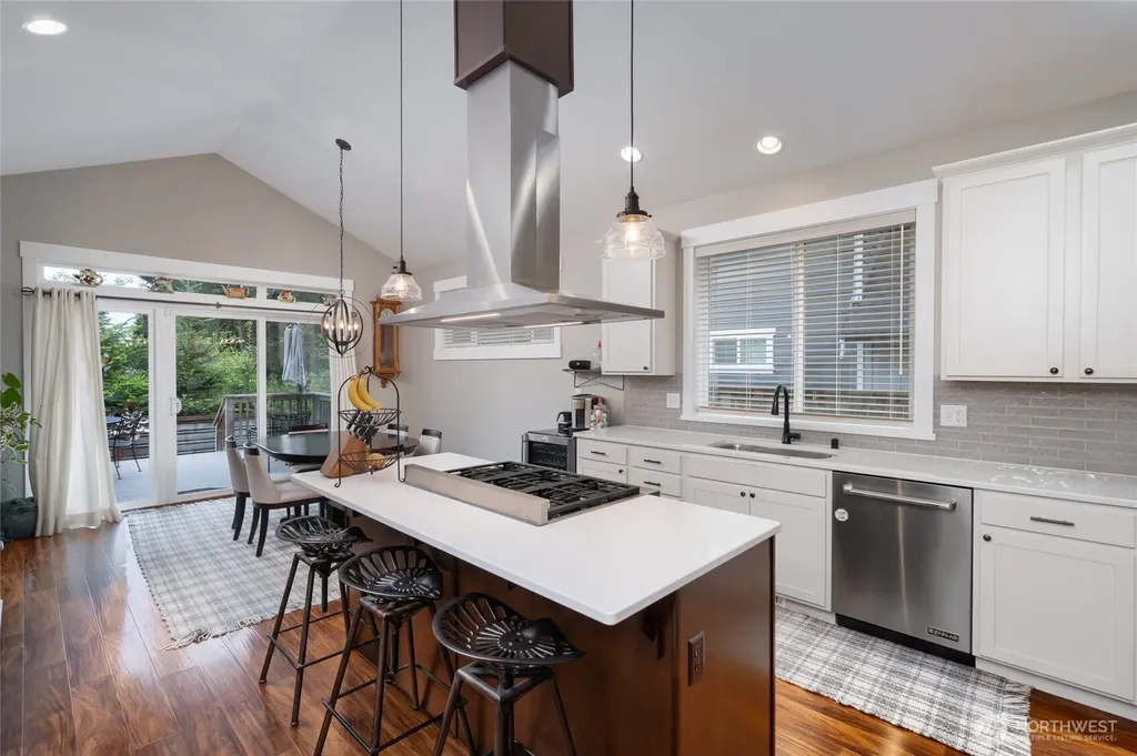 3103 Calvin Court Anacortes WA 98221
