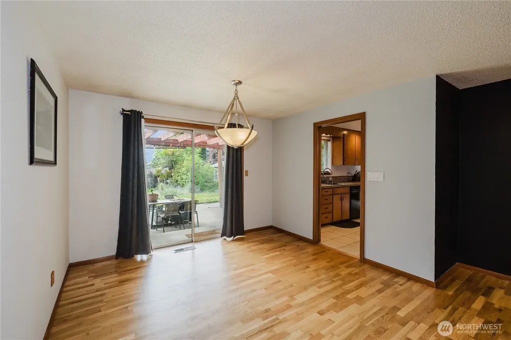 6850 E Grandview Street Tacoma WA 98404