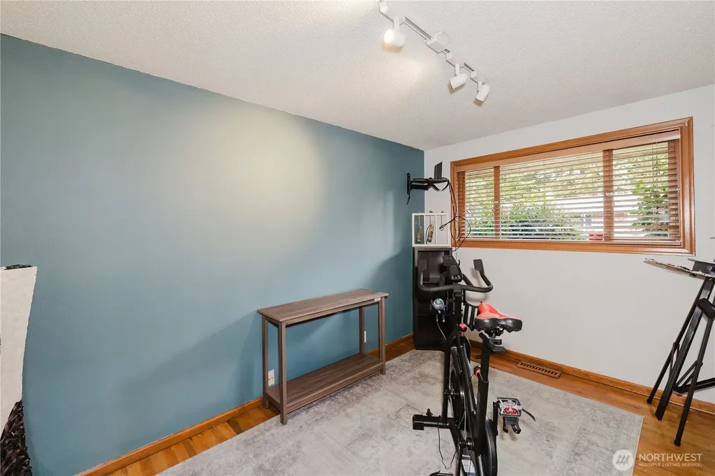 6850 E Grandview Street Tacoma WA 98404