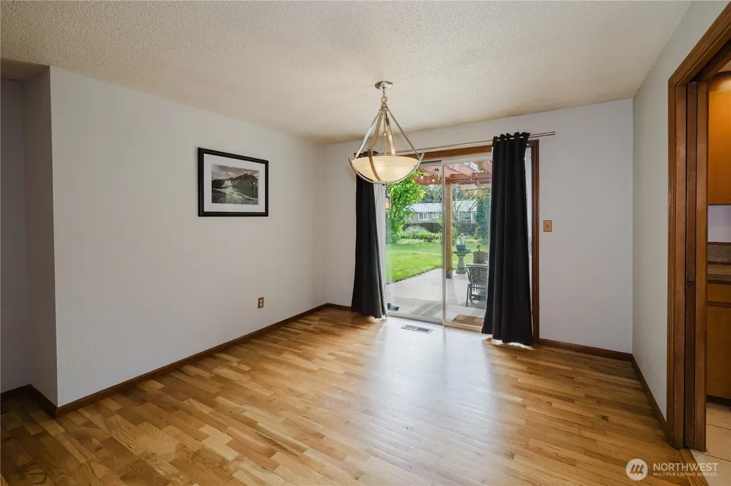 6850 E Grandview Street Tacoma WA 98404