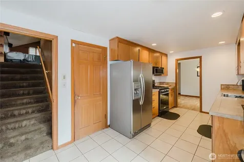 6850 E Grandview Street Tacoma WA 98404