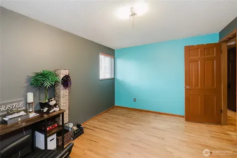 6850 E Grandview Street Tacoma WA 98404