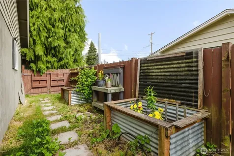6850 E Grandview Street Tacoma WA 98404