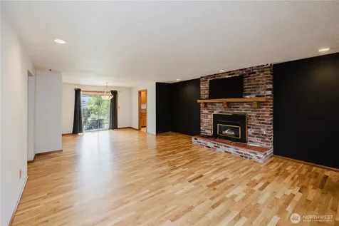 6850 E Grandview Street Tacoma WA 98404