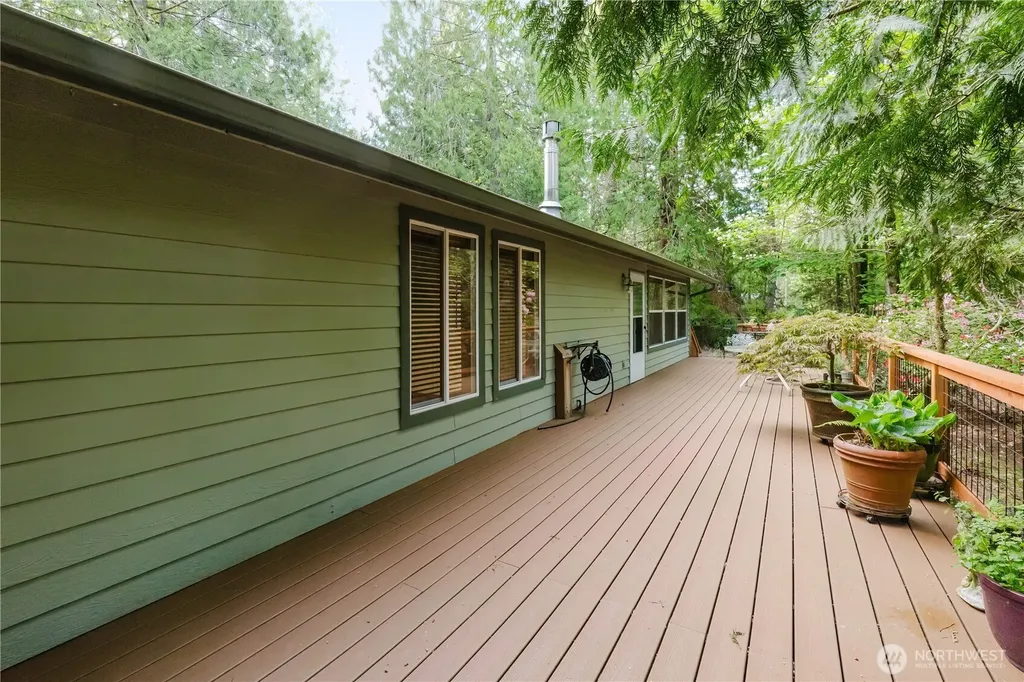 566 E Pointes Drive W Shelton WA 98584