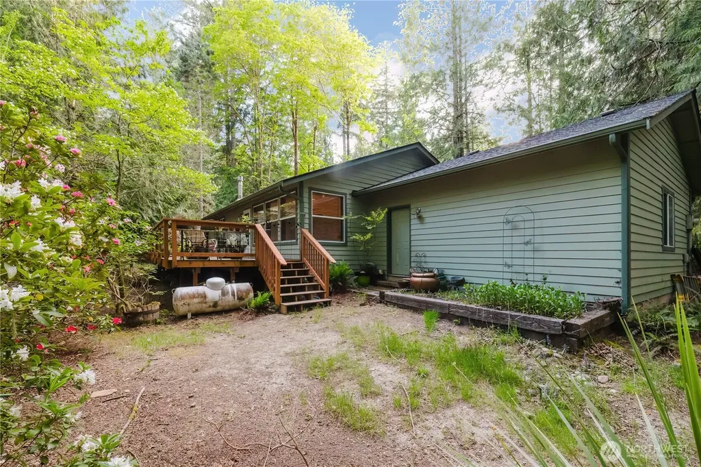 566 E Pointes Drive W Shelton WA 98584