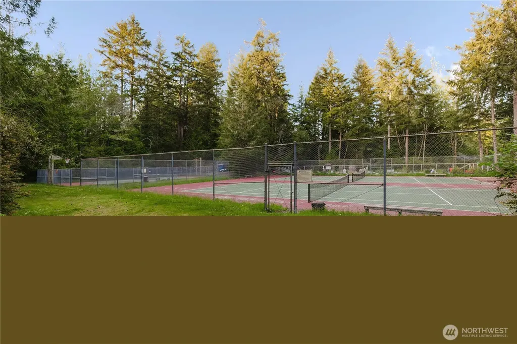 566 E Pointes Drive W Shelton WA 98584