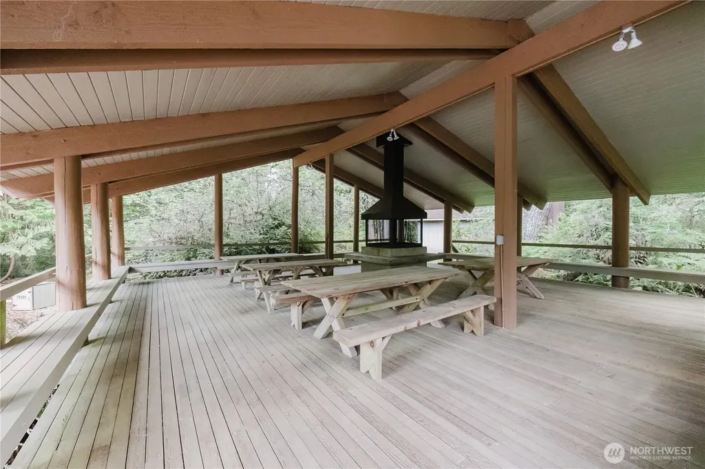 566 E Pointes Drive W Shelton WA 98584