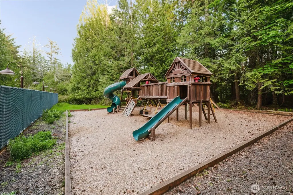 566 E Pointes Drive W Shelton WA 98584