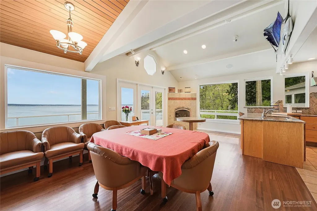 131 S Bay Way Port Ludlow WA 98365