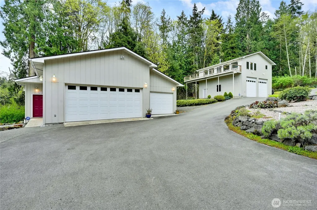 131 S Bay Way Port Ludlow WA 98365