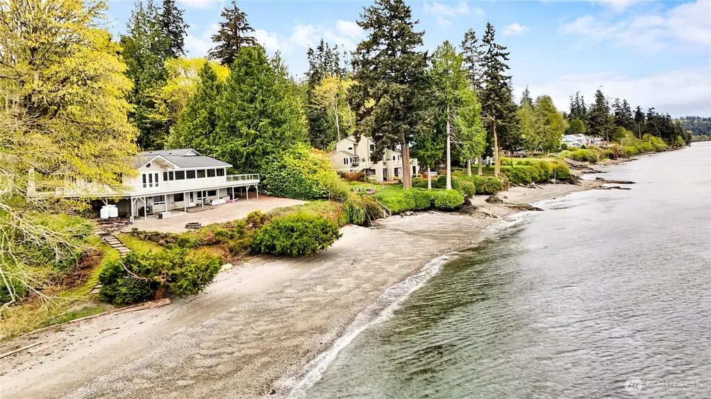 131 S Bay Way Port Ludlow WA 98365