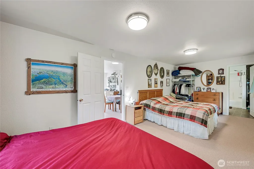 131 S Bay Way Port Ludlow WA 98365