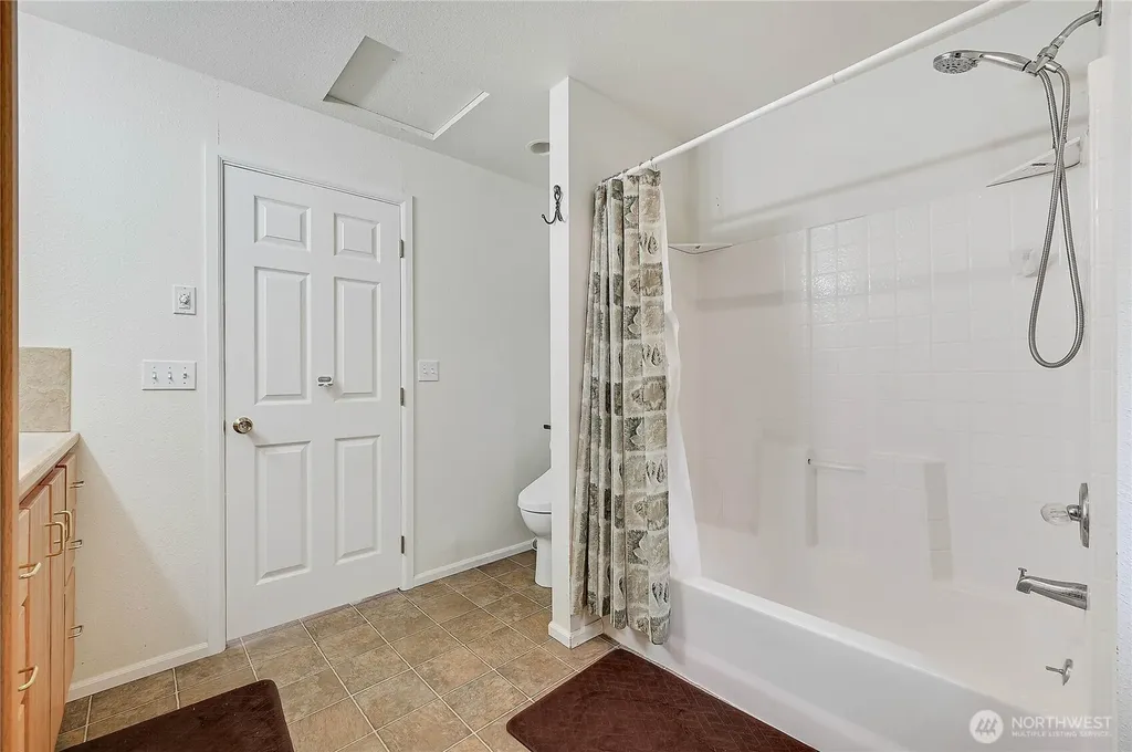 131 S Bay Way Port Ludlow WA 98365