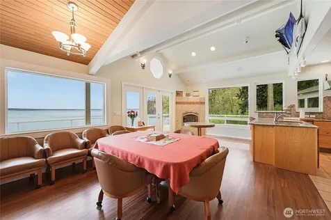 131 S Bay Way Port Ludlow WA 98365