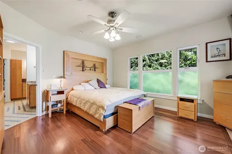 131 S Bay Way Port Ludlow WA 98365