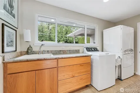 131 S Bay Way Port Ludlow WA 98365
