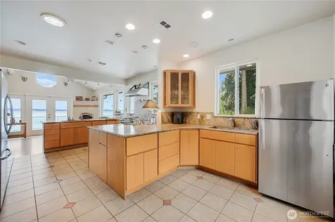 131 S Bay Way Port Ludlow WA 98365