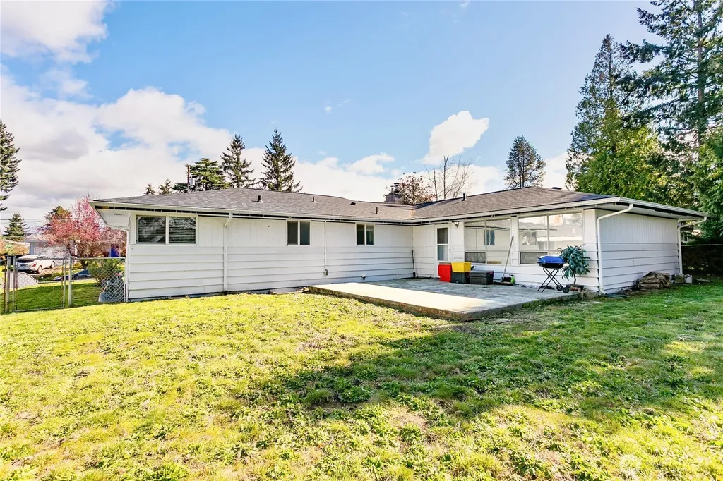 31327 12th Place S Federal Way WA 98003