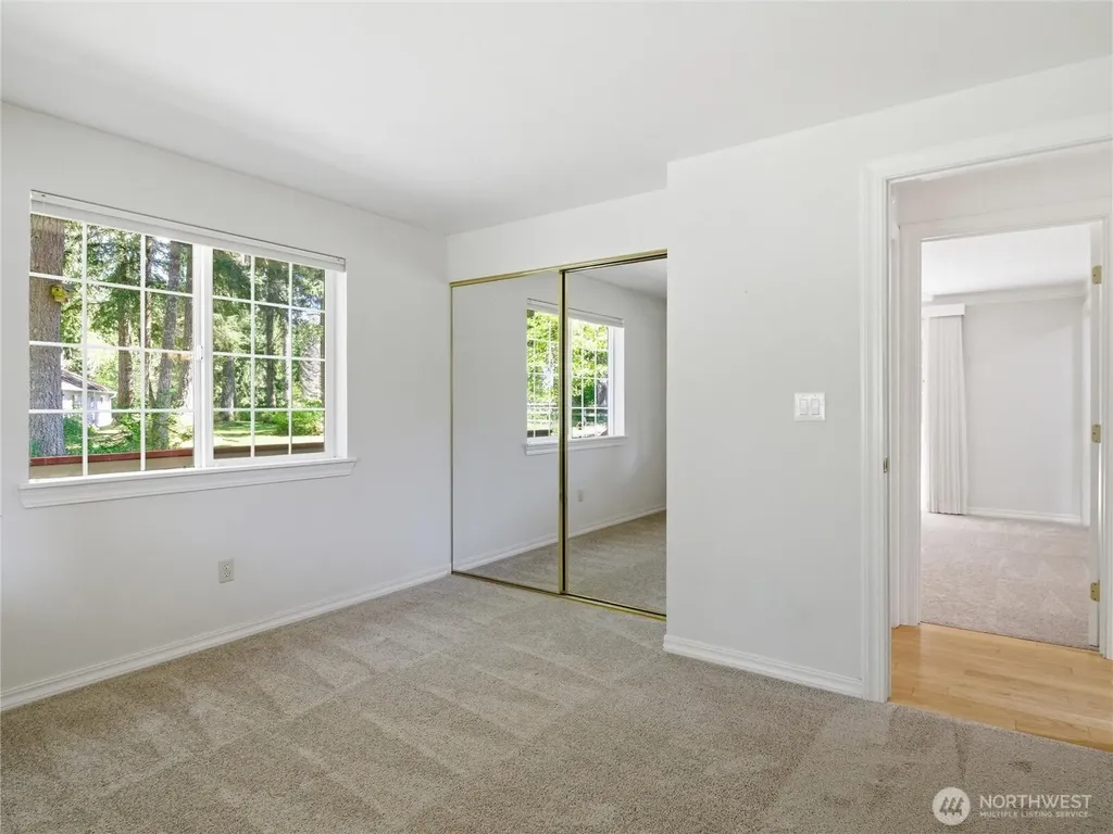 322 Country Estates Drive W Rainier WA 98576