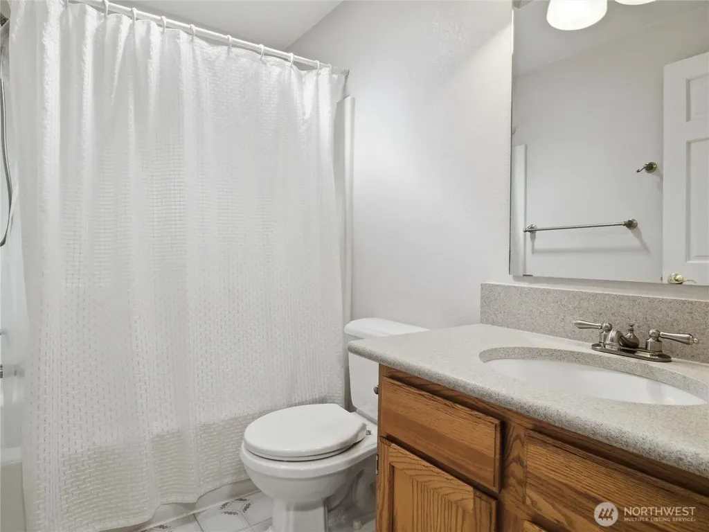 322 Country Estates Drive W Rainier WA 98576