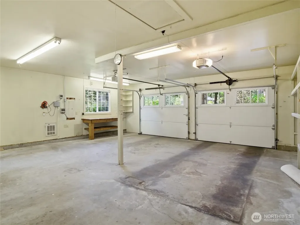 322 Country Estates Drive W Rainier WA 98576
