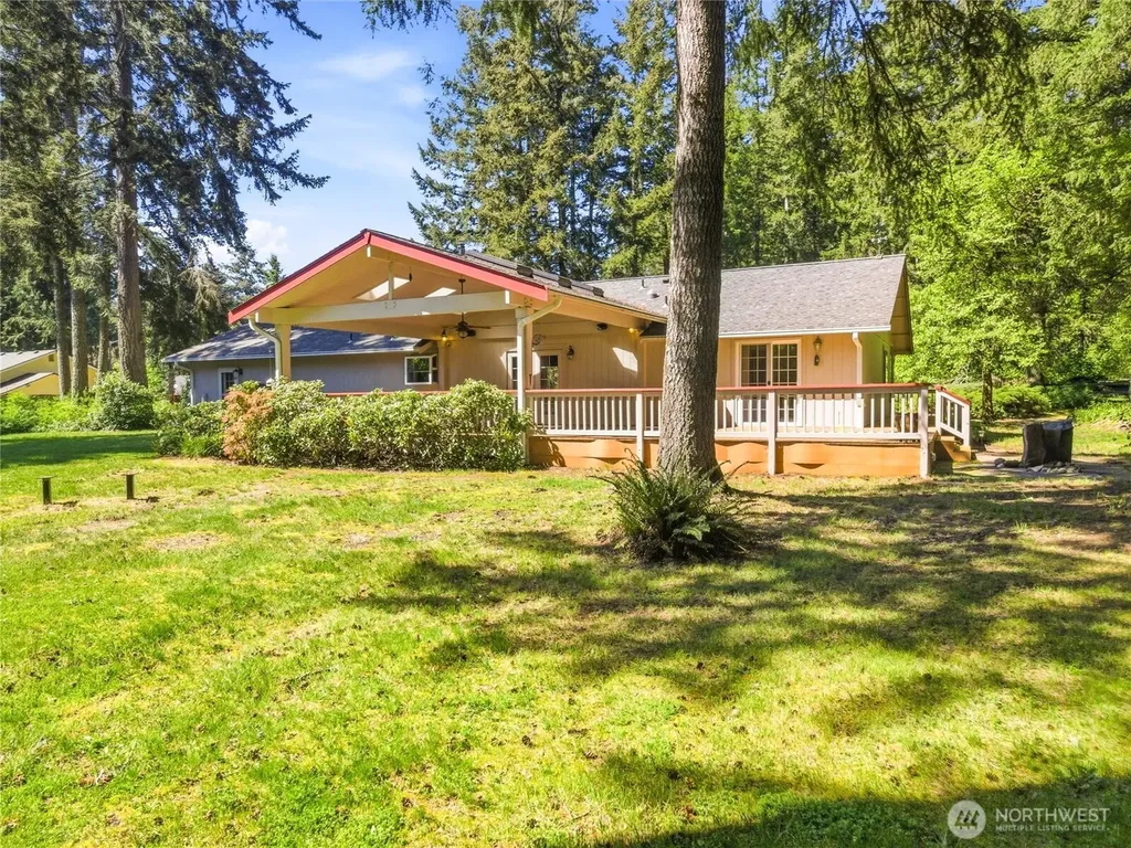 322 Country Estates Drive W Rainier WA 98576