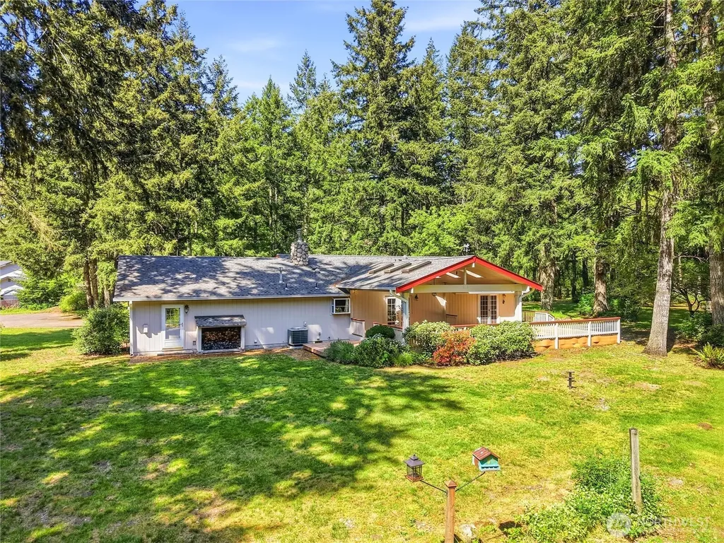 322 Country Estates Drive W Rainier WA 98576