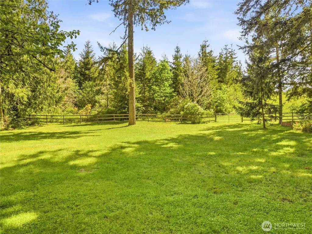 322 Country Estates Drive W Rainier WA 98576