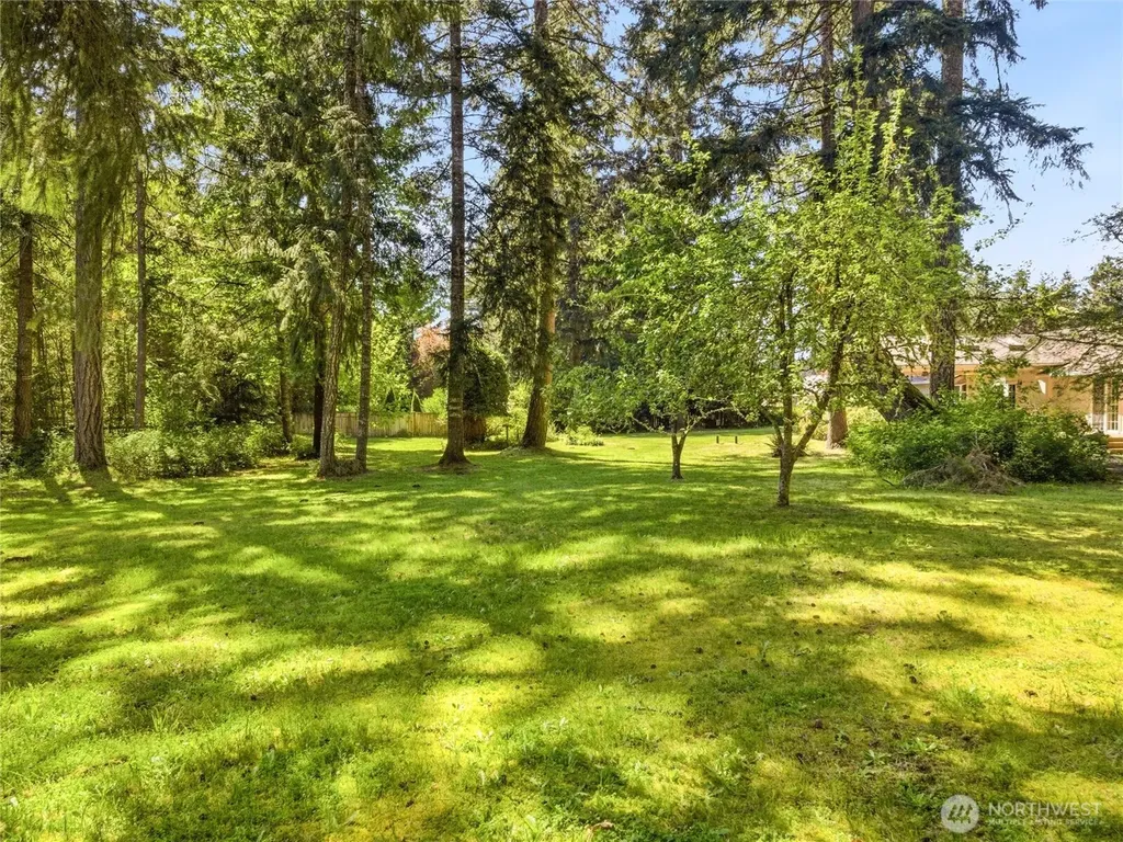 322 Country Estates Drive W Rainier WA 98576