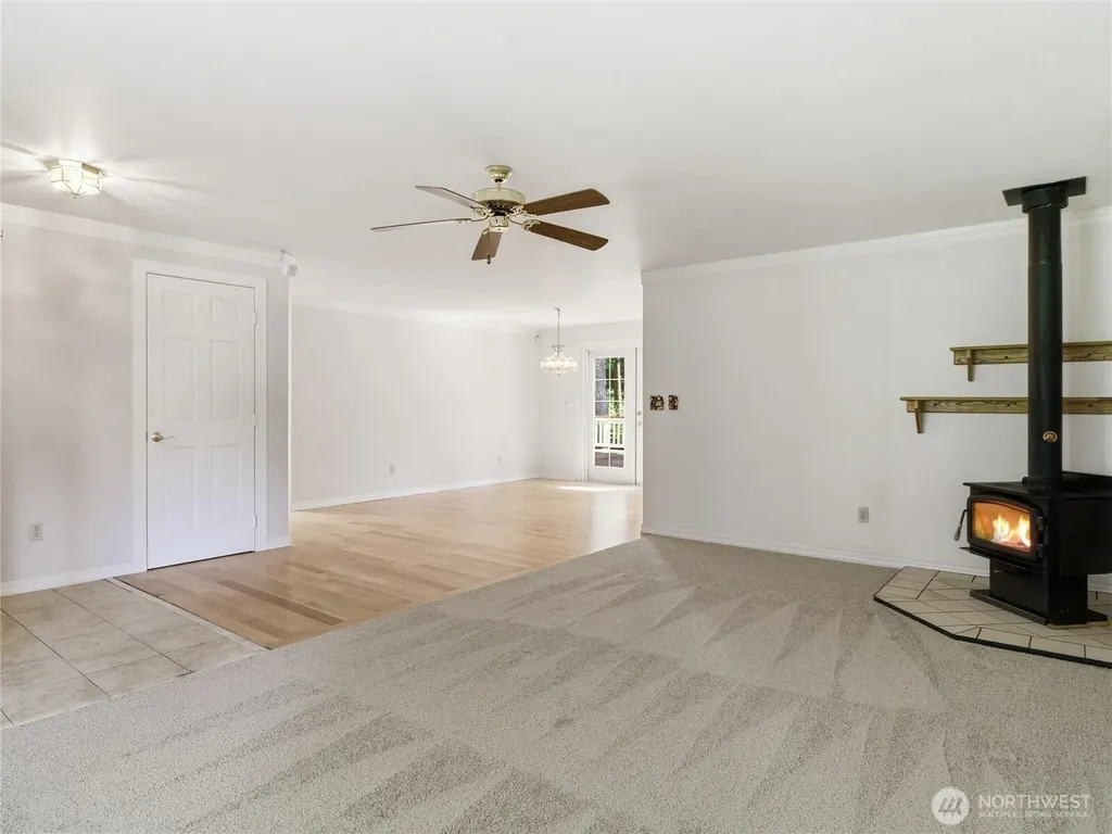 322 Country Estates Drive W Rainier WA 98576