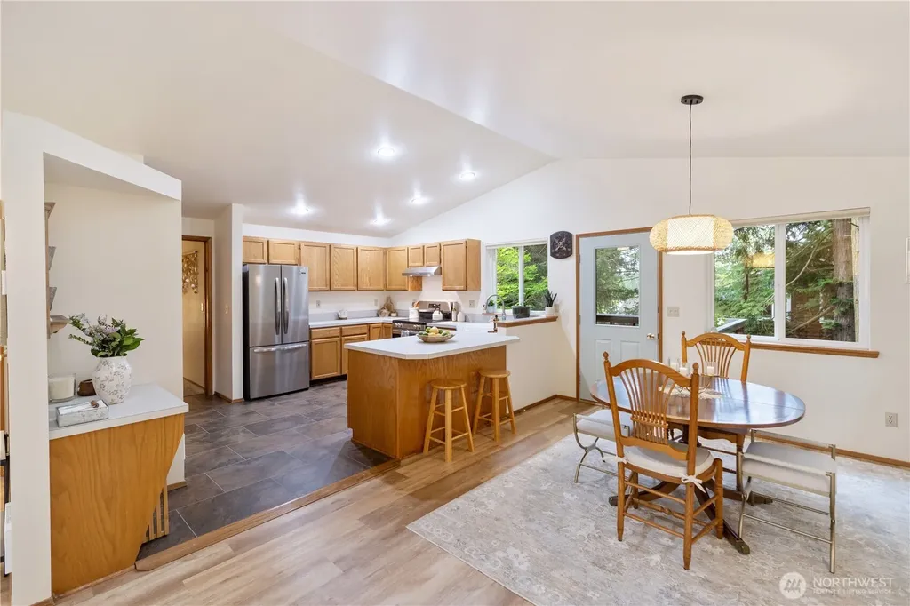 4372 Holcomb Street Port Townsend WA 98368