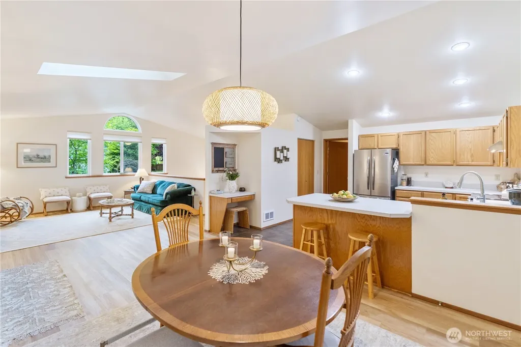 4372 Holcomb Street Port Townsend WA 98368
