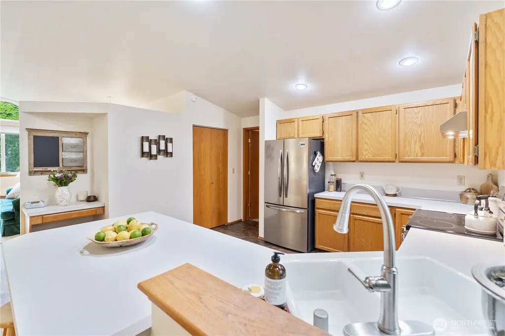 4372 Holcomb Street Port Townsend WA 98368