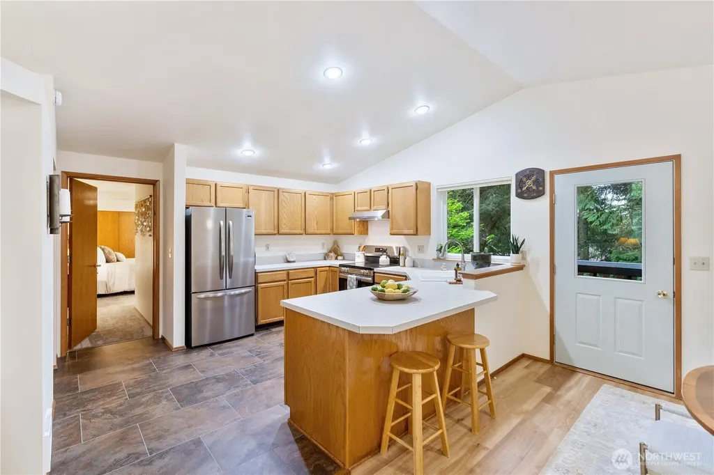 4372 Holcomb Street Port Townsend WA 98368