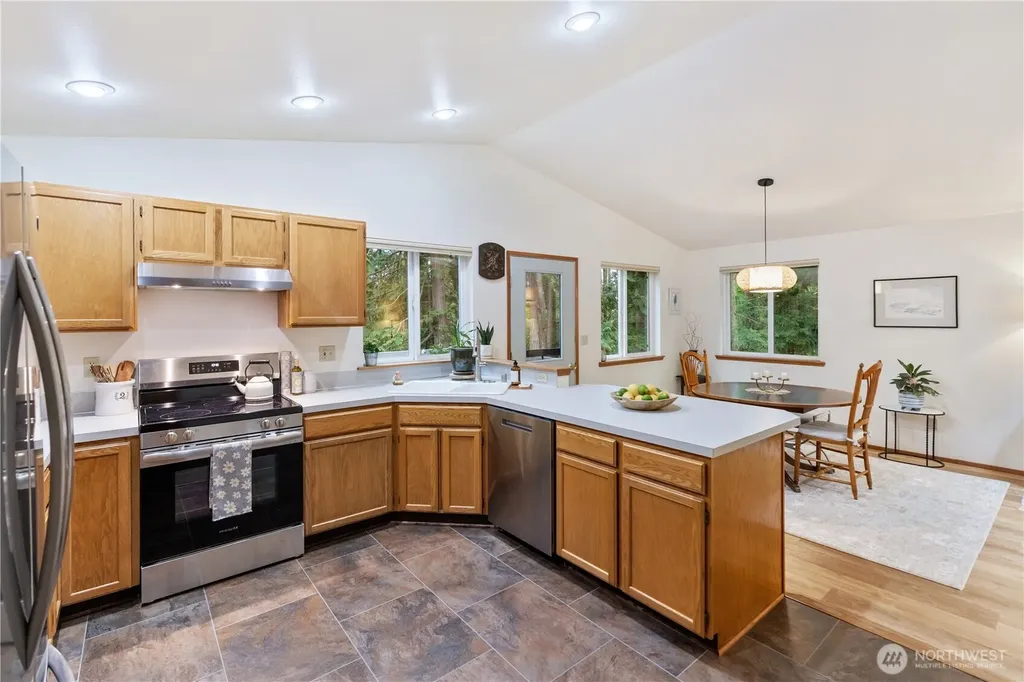 4372 Holcomb Street Port Townsend WA 98368