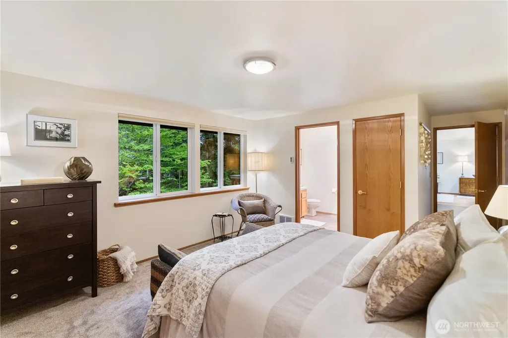 4372 Holcomb Street Port Townsend WA 98368