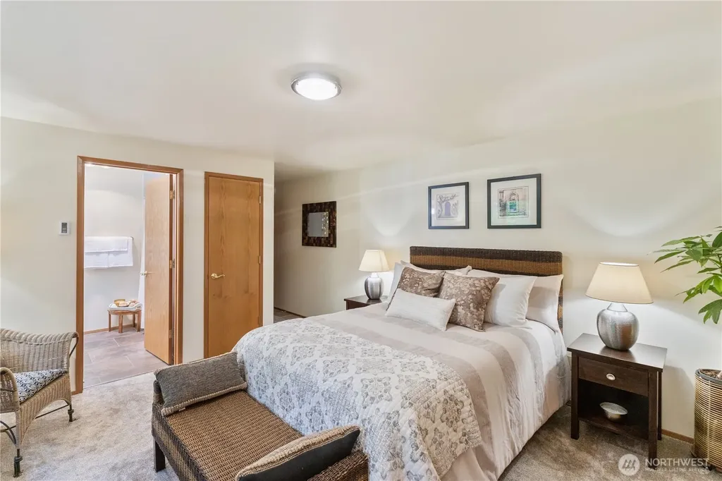 4372 Holcomb Street Port Townsend WA 98368