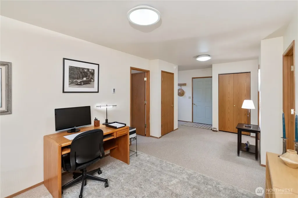 4372 Holcomb Street Port Townsend WA 98368