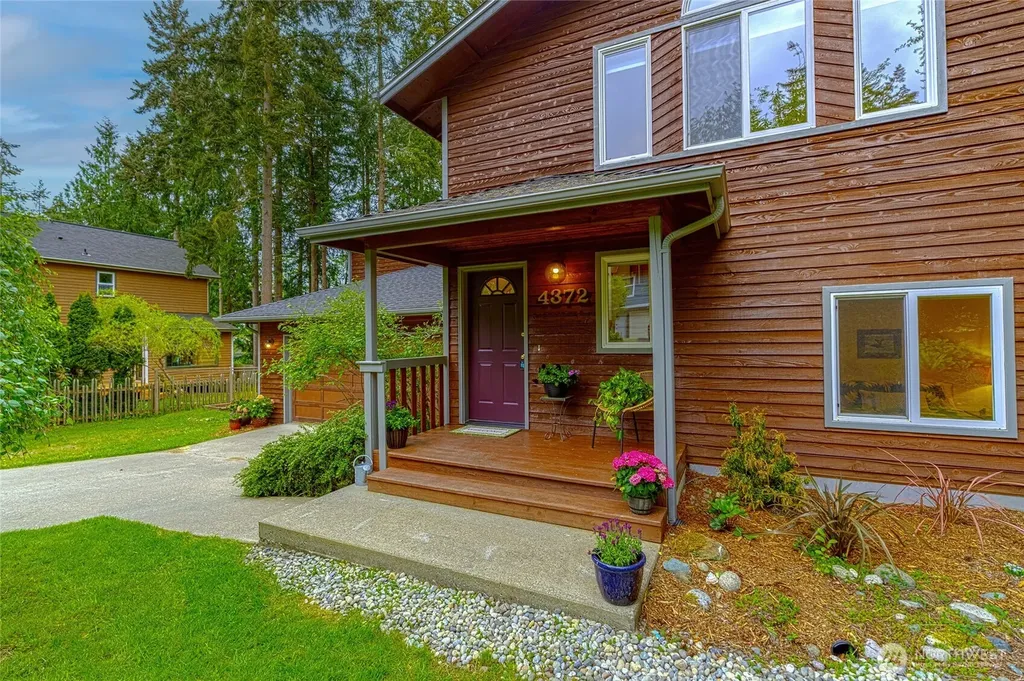 4372 Holcomb Street Port Townsend WA 98368