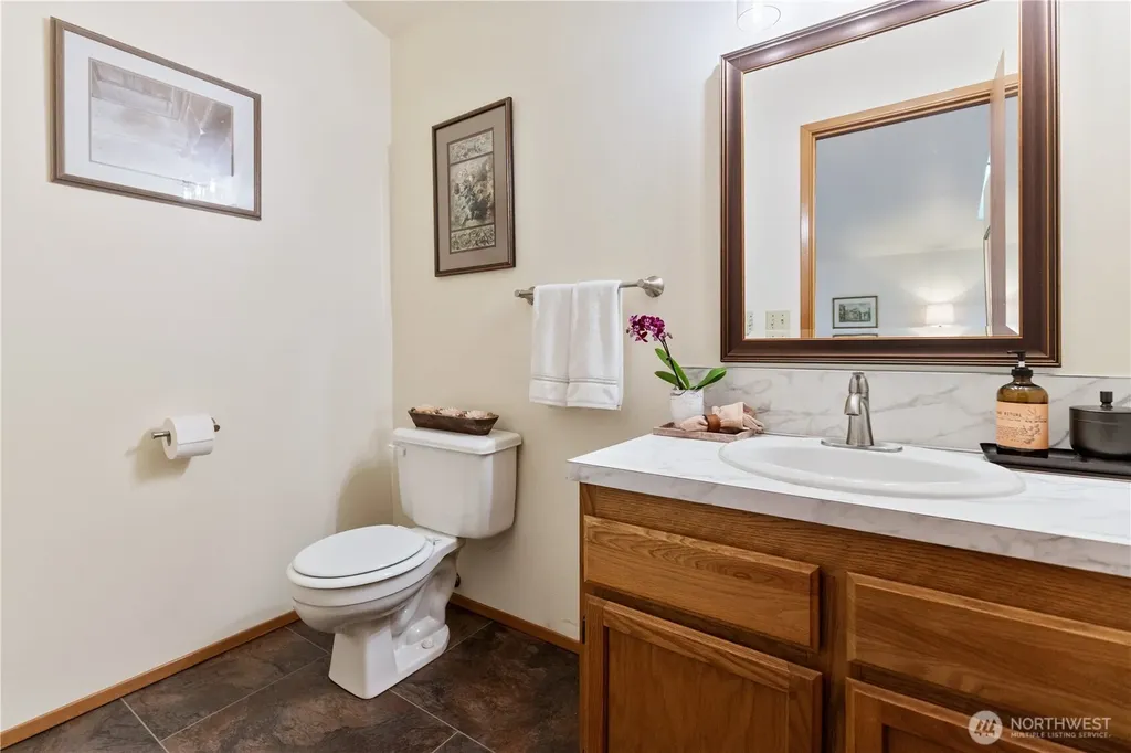 4372 Holcomb Street Port Townsend WA 98368