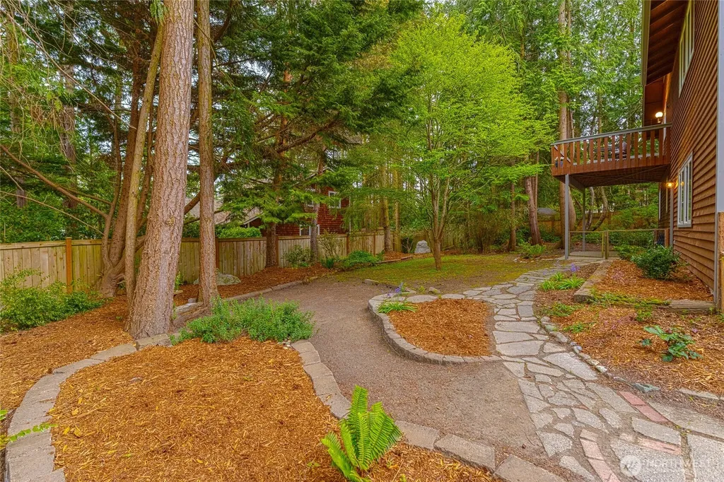 4372 Holcomb Street Port Townsend WA 98368