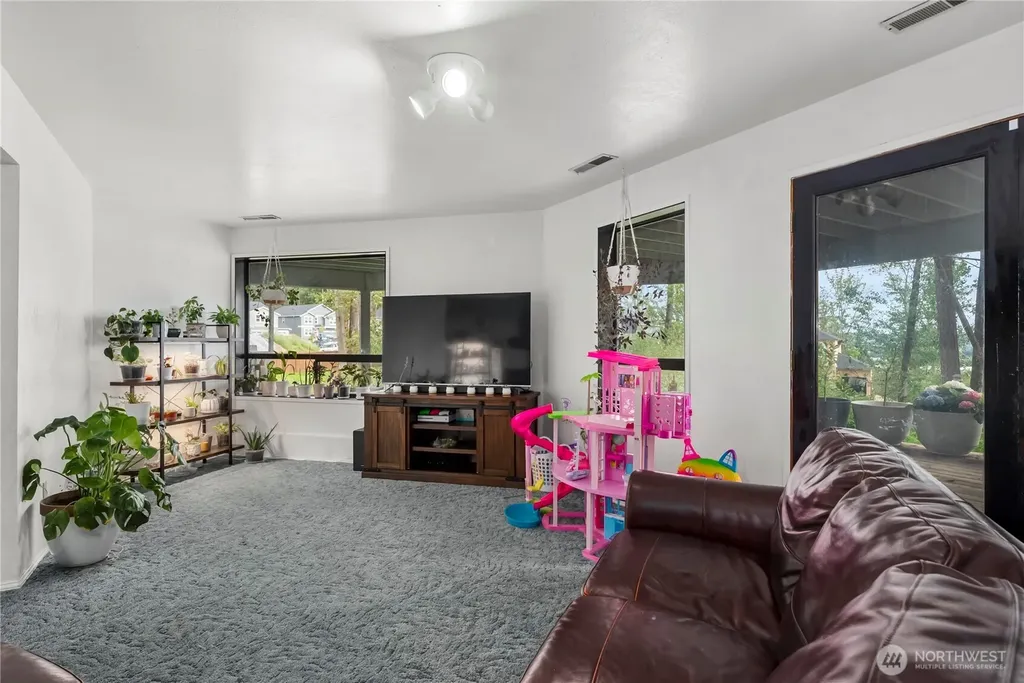 3919 97th Avenue E Edgewood WA 98371