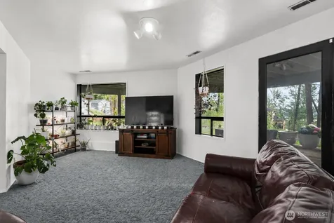 3919 97th Avenue E Edgewood WA 98371