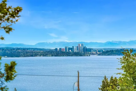 915 30th Avenue S Seattle WA 98144