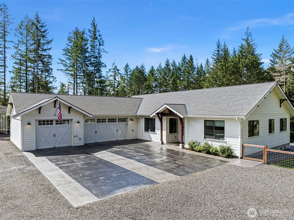 10128 Merlins Lane NW Bremerton WA 98312