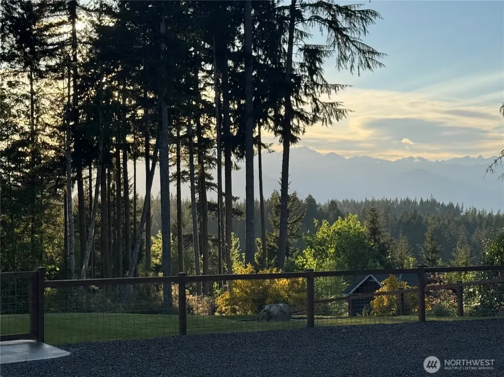 10128 Merlins Lane NW Bremerton WA 98312