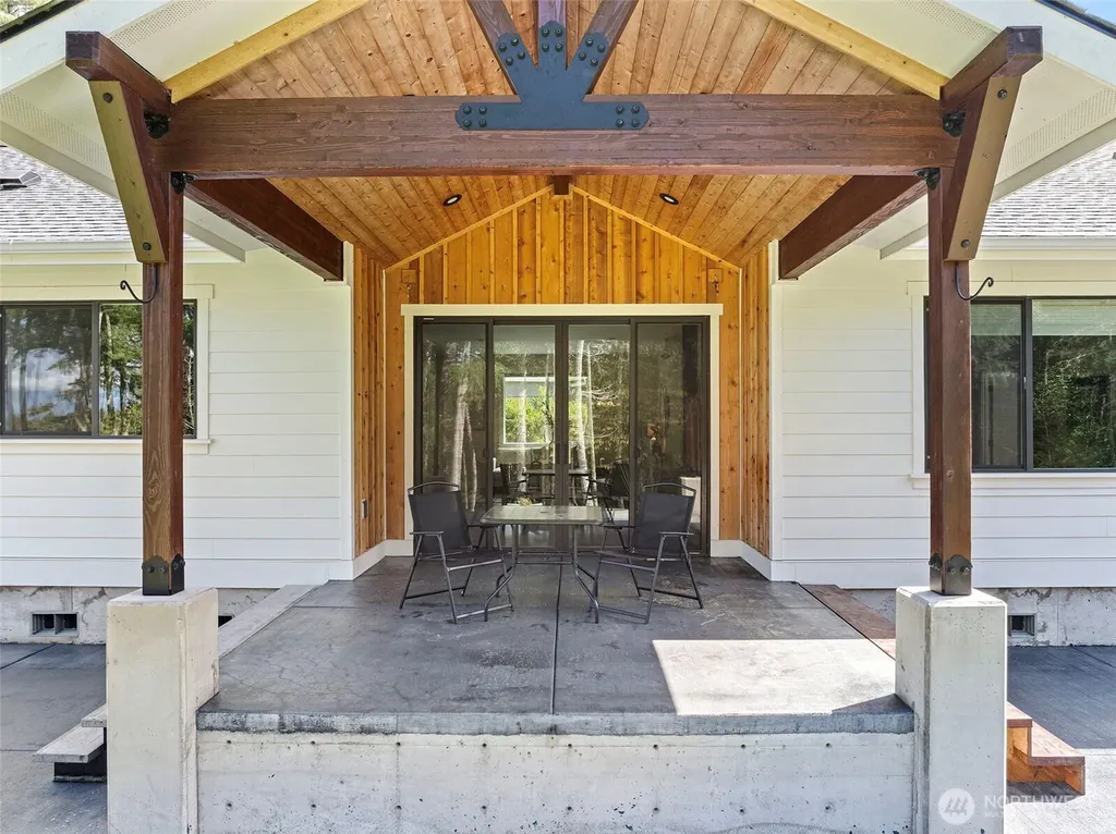 10128 Merlins Lane NW Bremerton WA 98312