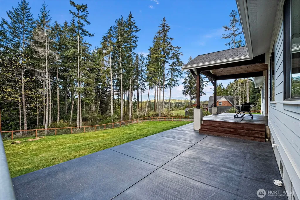 10128 Merlins Lane NW Bremerton WA 98312