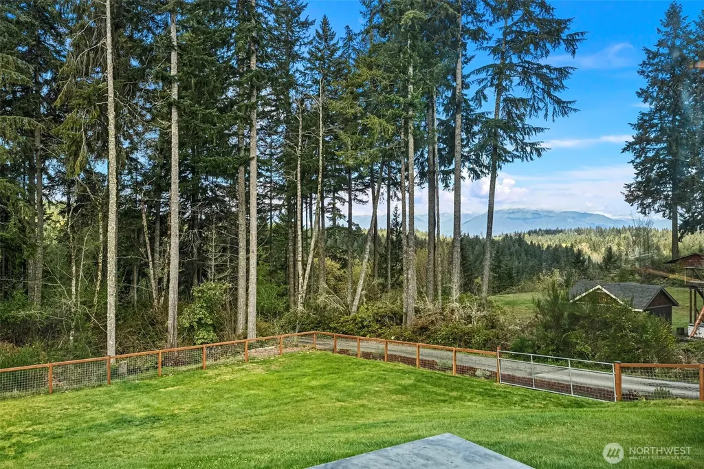 10128 Merlins Lane NW Bremerton WA 98312